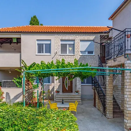 Guest house Vilena