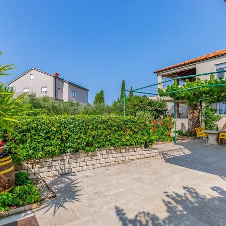 Guest house Vilena